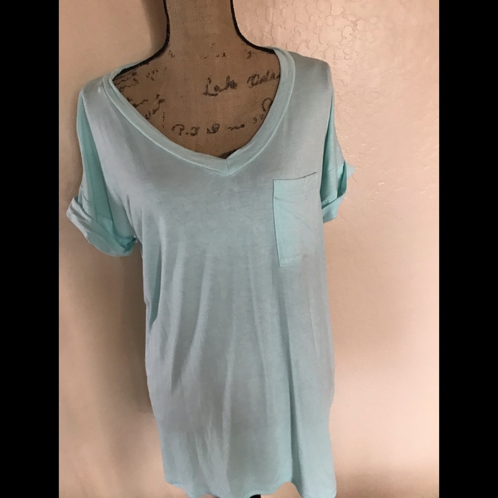 Short sleeve one pocket T